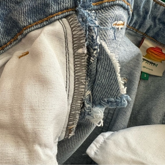 Farm Rio Embroidered Floral Wide-Leg Jeans Raw Hem Flower Bird Size Small - Picture 14 of 15